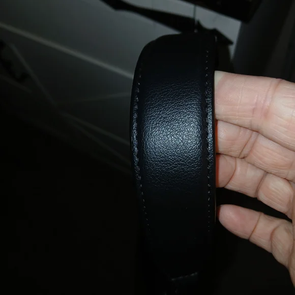 Juicy Couture Black Patent Shoulder Bag with Crown Detail - Picture 5 of 8